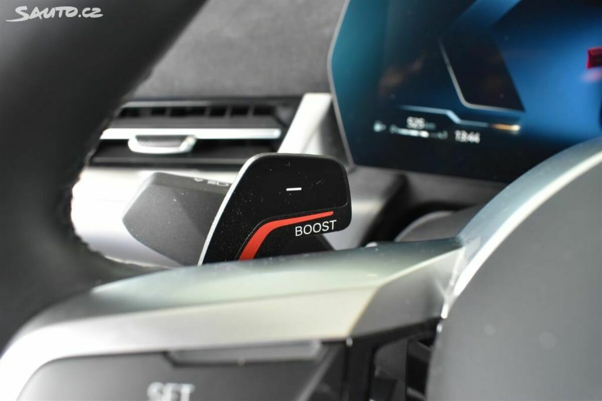 Fotografie vozu - klik pro zvětšení