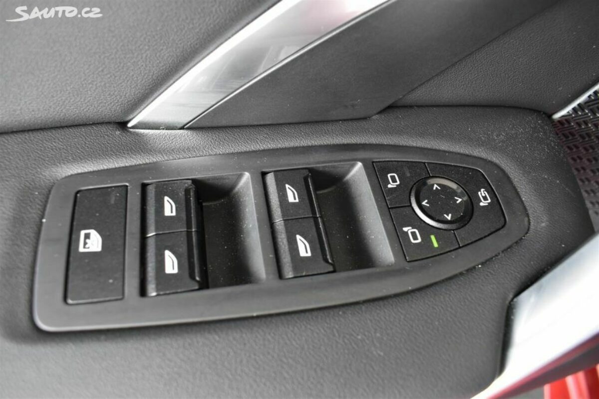 Fotografie vozu - klik pro zvětšení