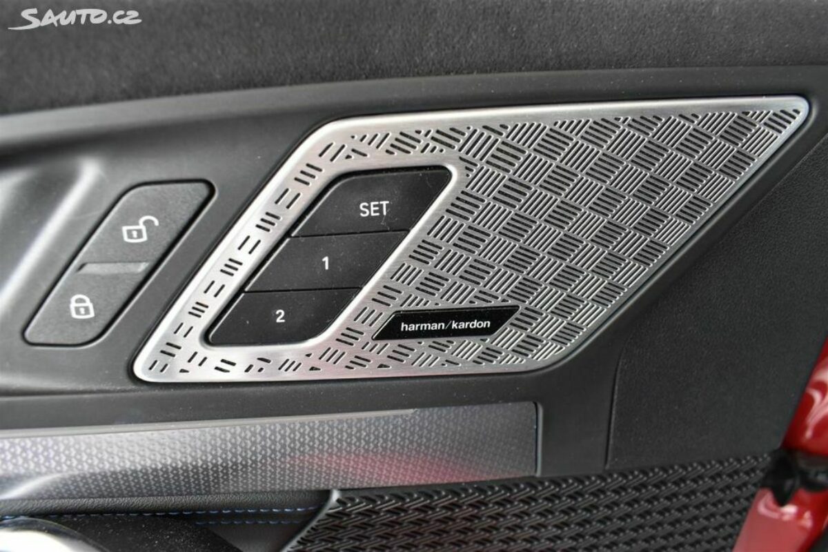 Fotografie vozu - klik pro zvětšení