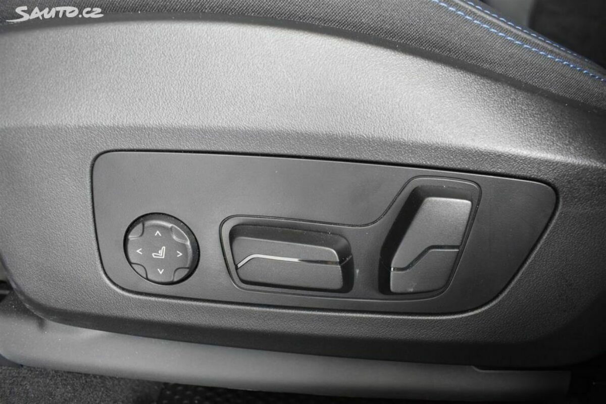 Fotografie vozu - klik pro zvětšení