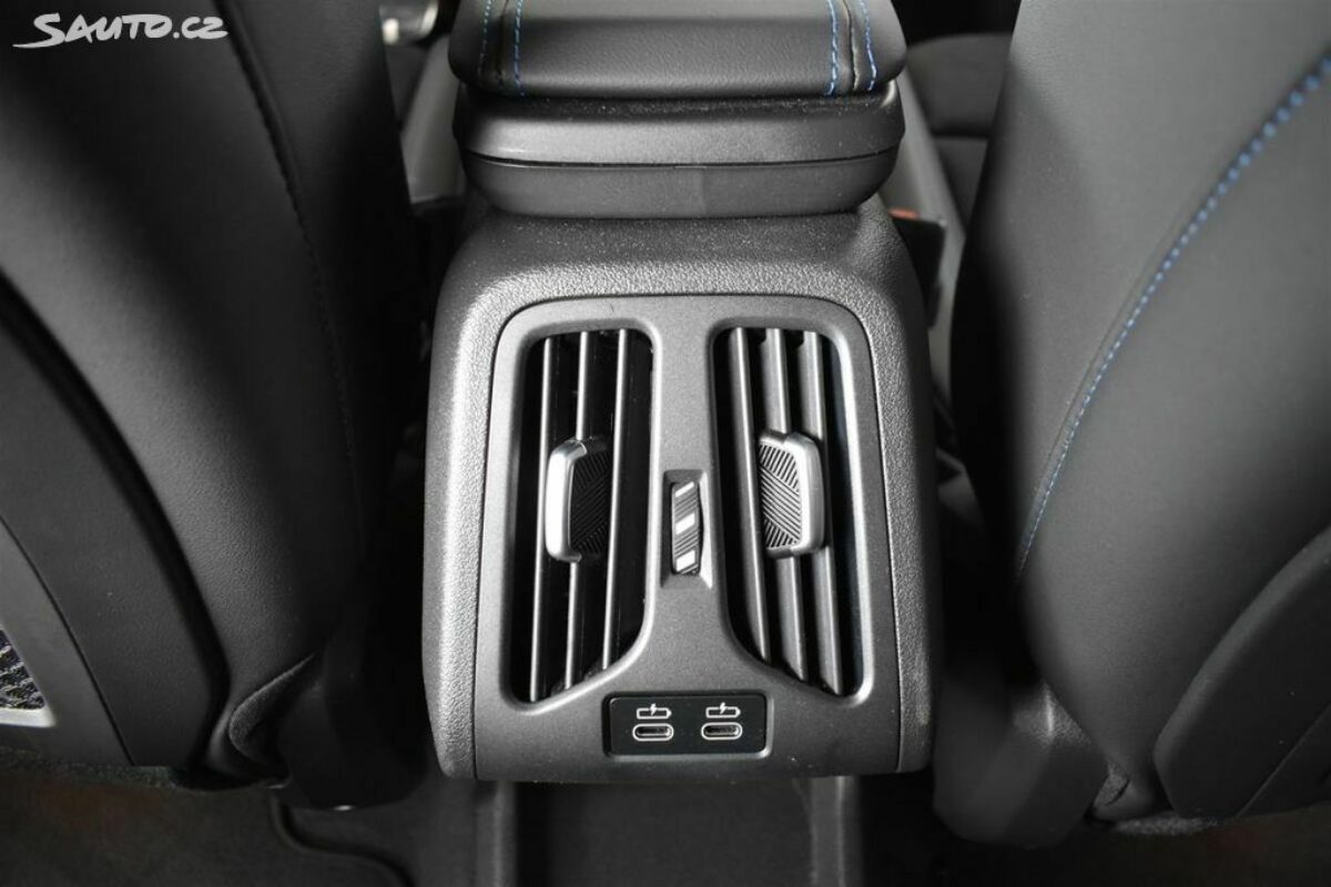 Fotografie vozu - klik pro zvětšení