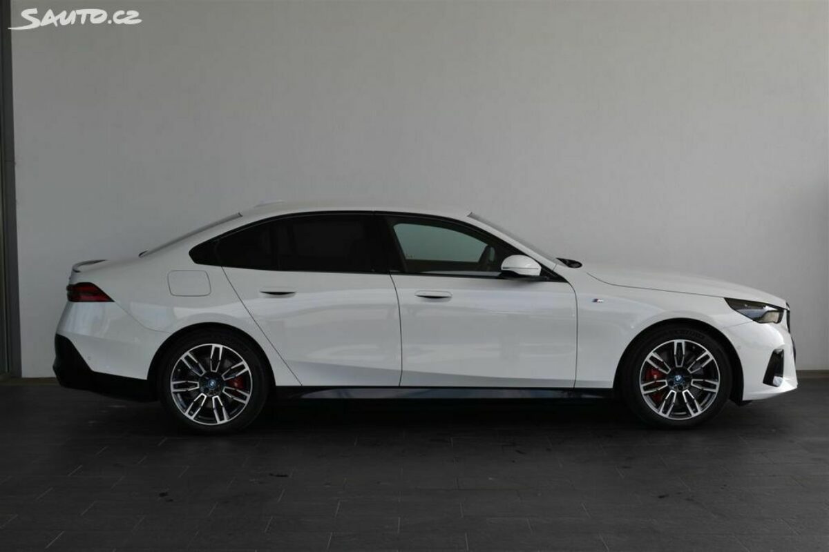 Fotografie vozu - klik pro zvětšení