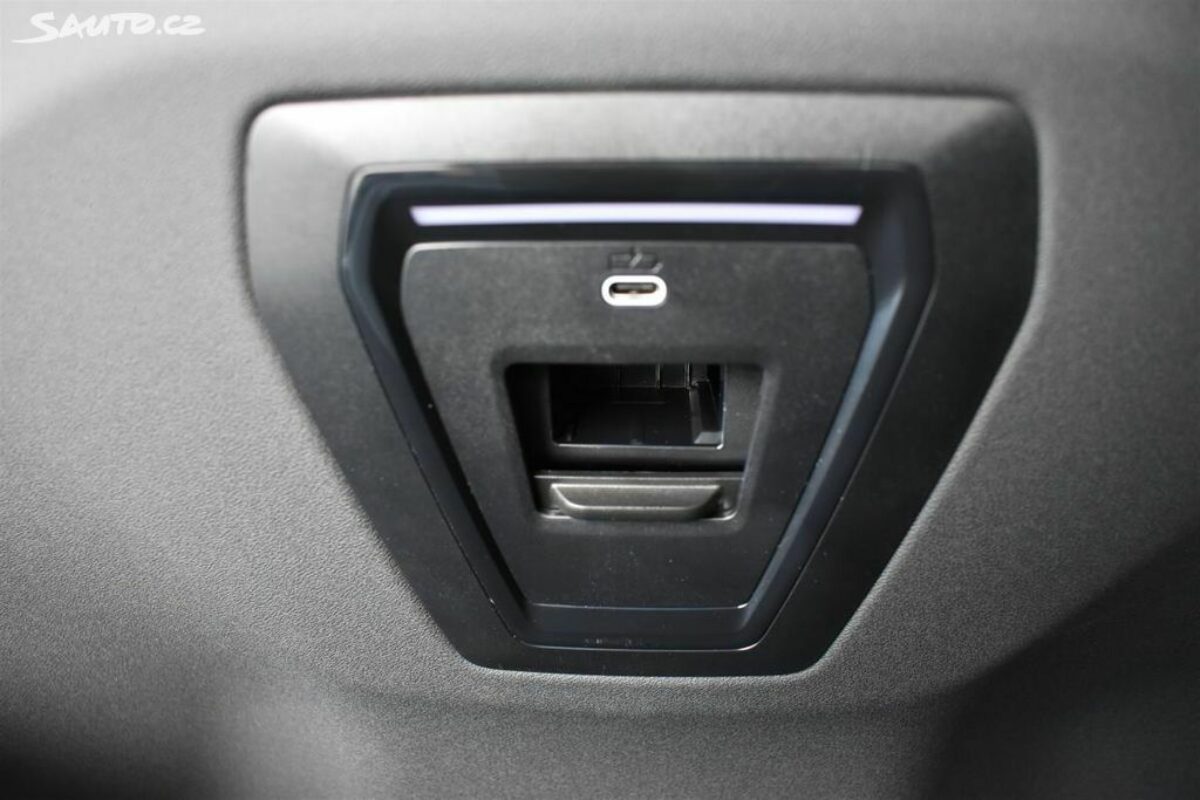 Fotografie vozu - klik pro zvětšení