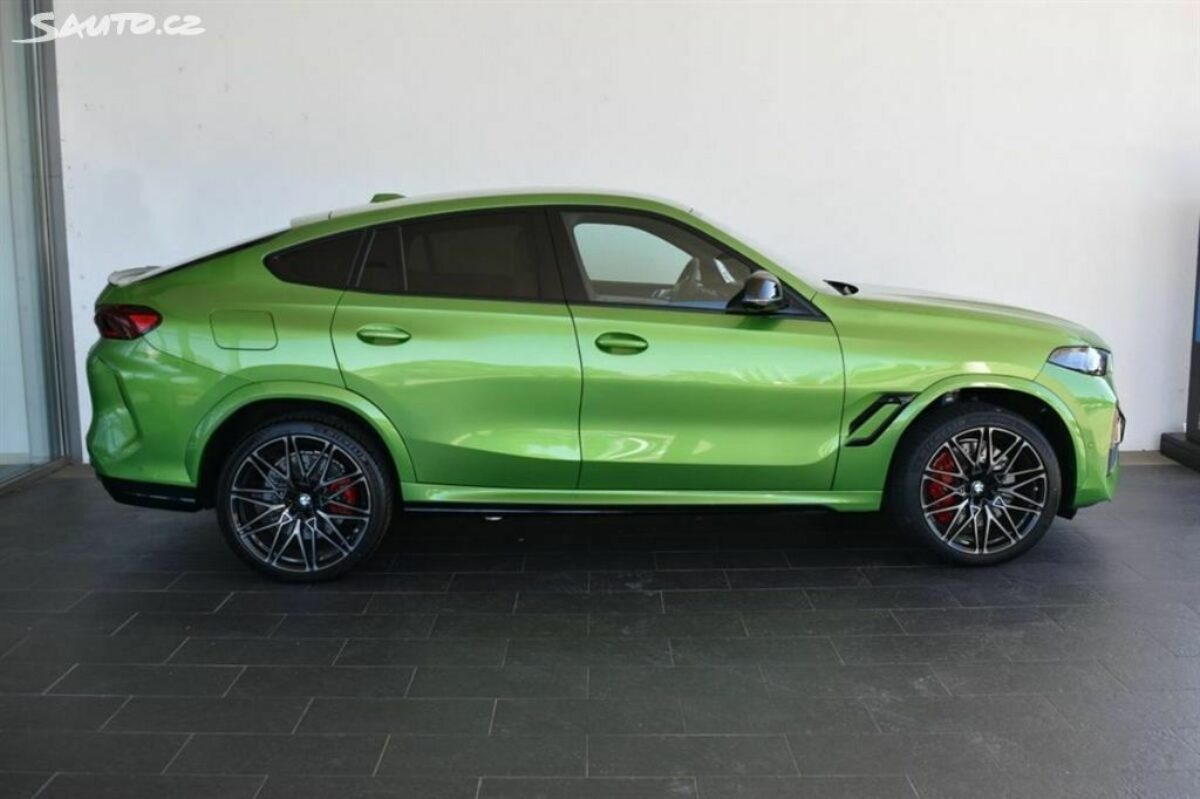 Fotografie vozu - klik pro zvětšení