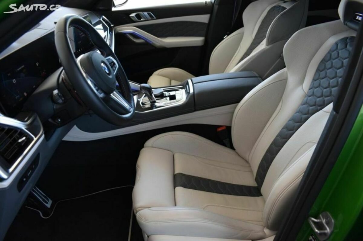 Fotografie vozu - klik pro zvětšení