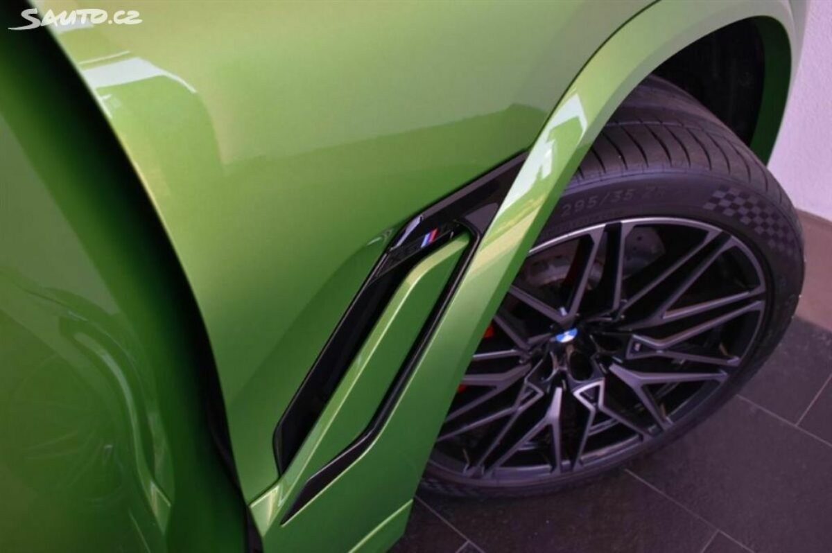 Fotografie vozu - klik pro zvětšení