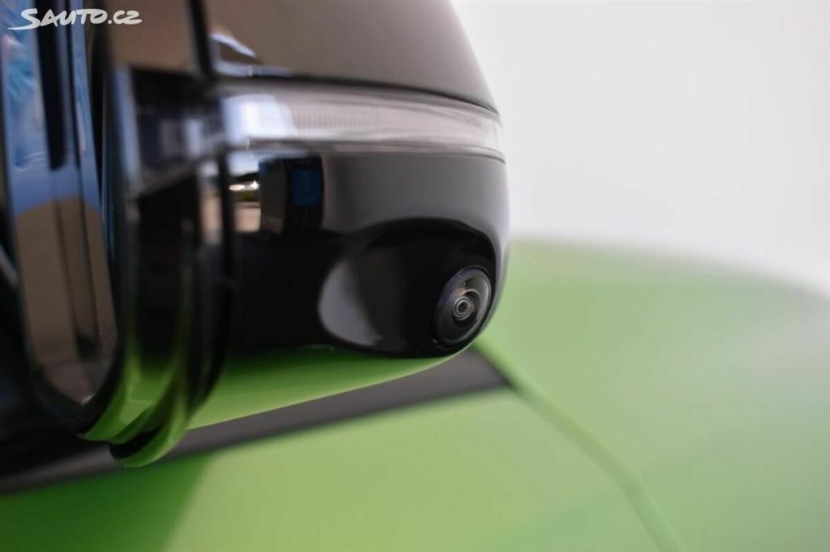 Fotografie vozu - klik pro zvětšení