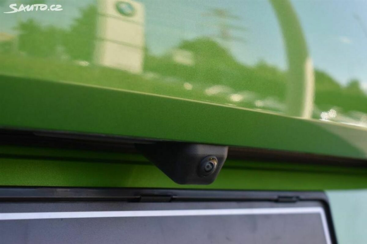 Fotografie vozu - klik pro zvětšení