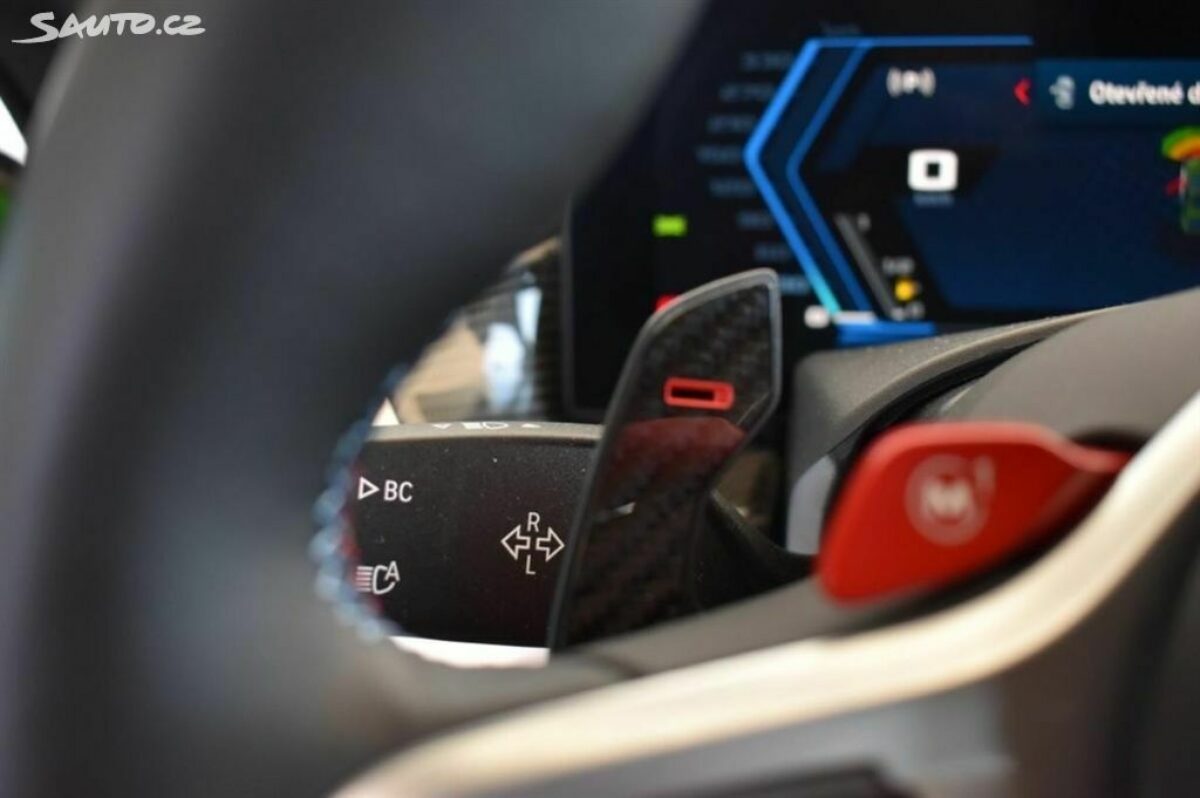 Fotografie vozu - klik pro zvětšení