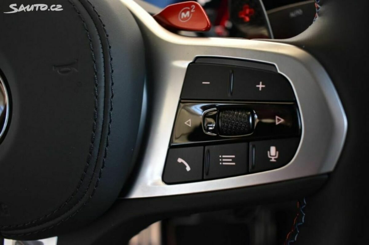 Fotografie vozu - klik pro zvětšení