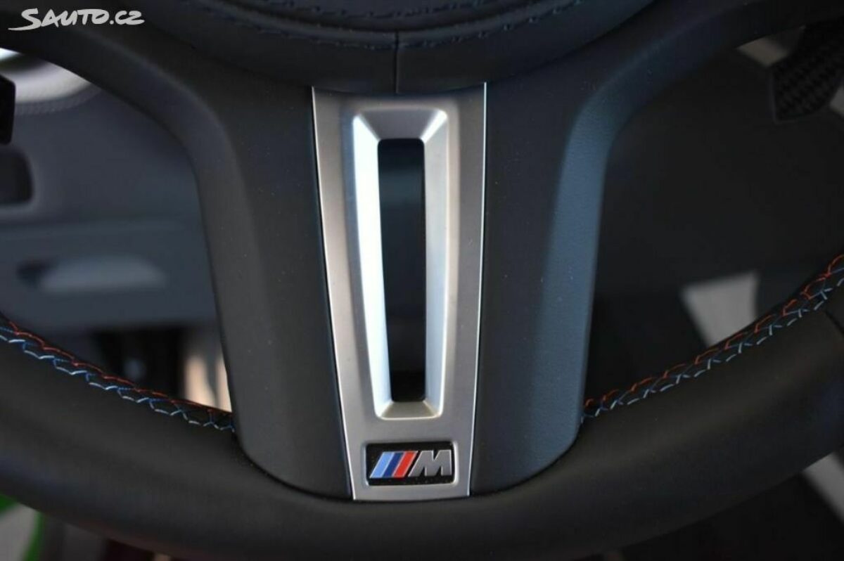 Fotografie vozu - klik pro zvětšení