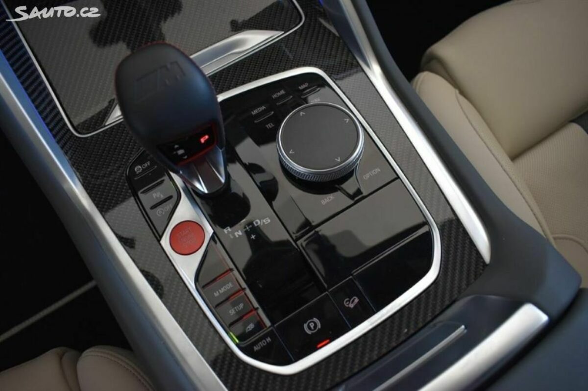 Fotografie vozu - klik pro zvětšení