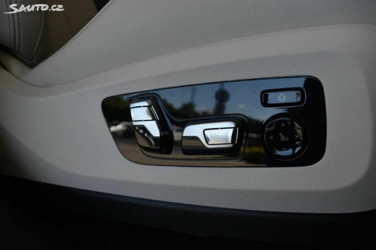 Fotografie vozu - klik pro zvětšení