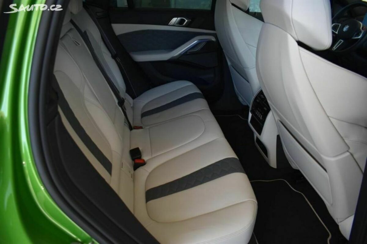 Fotografie vozu - klik pro zvětšení