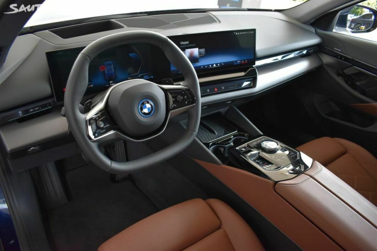 Fotografie vozu - klik pro zvětšení