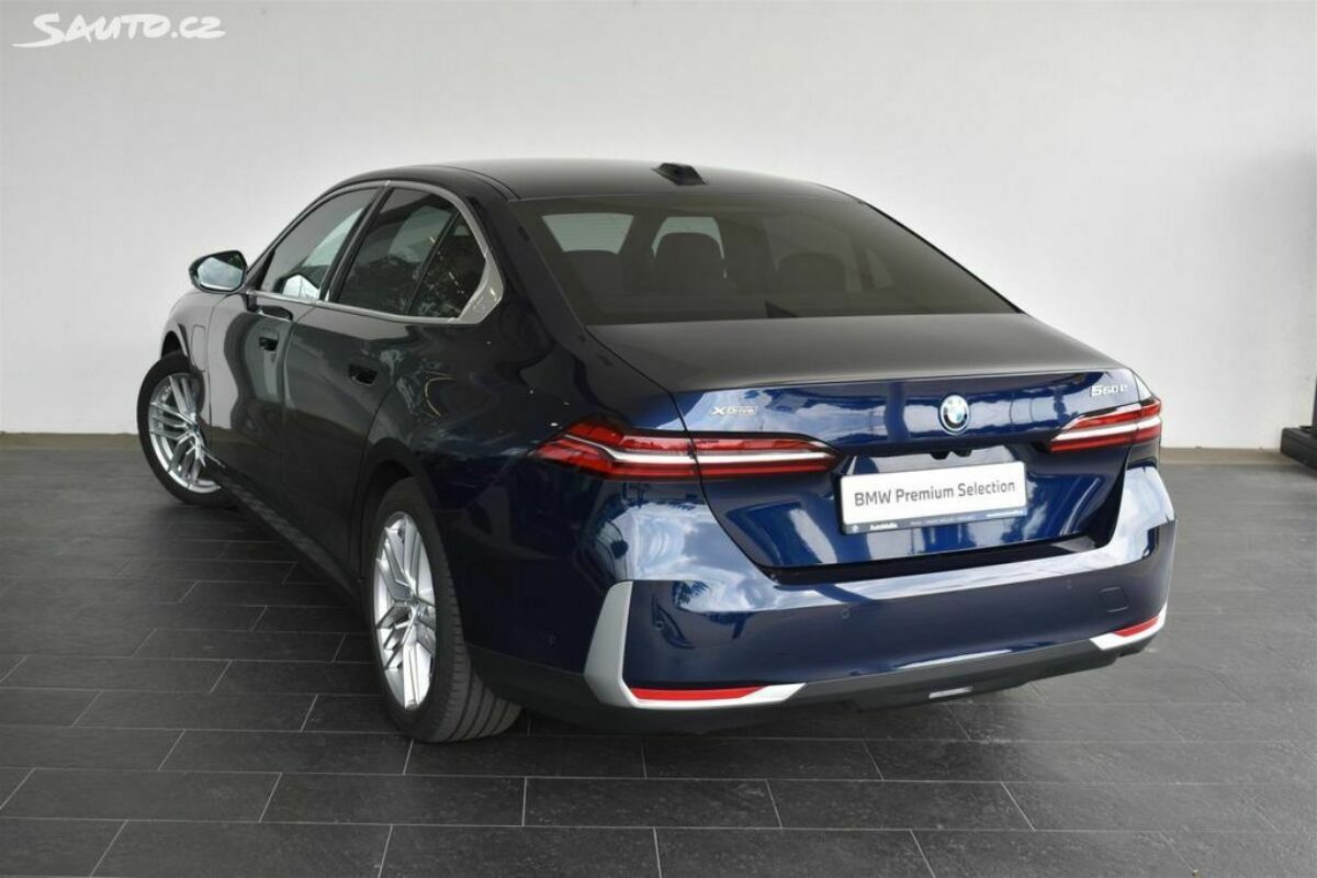 Fotografie vozu - klik pro zvětšení