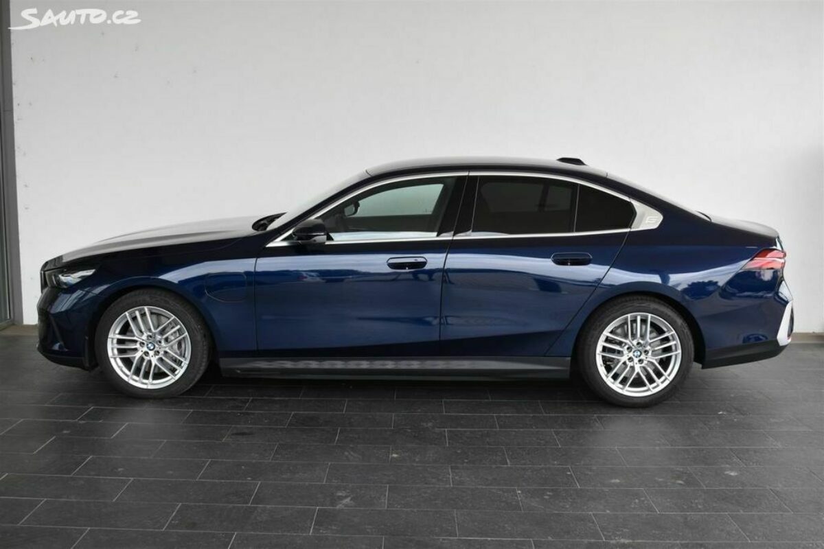 Fotografie vozu - klik pro zvětšení