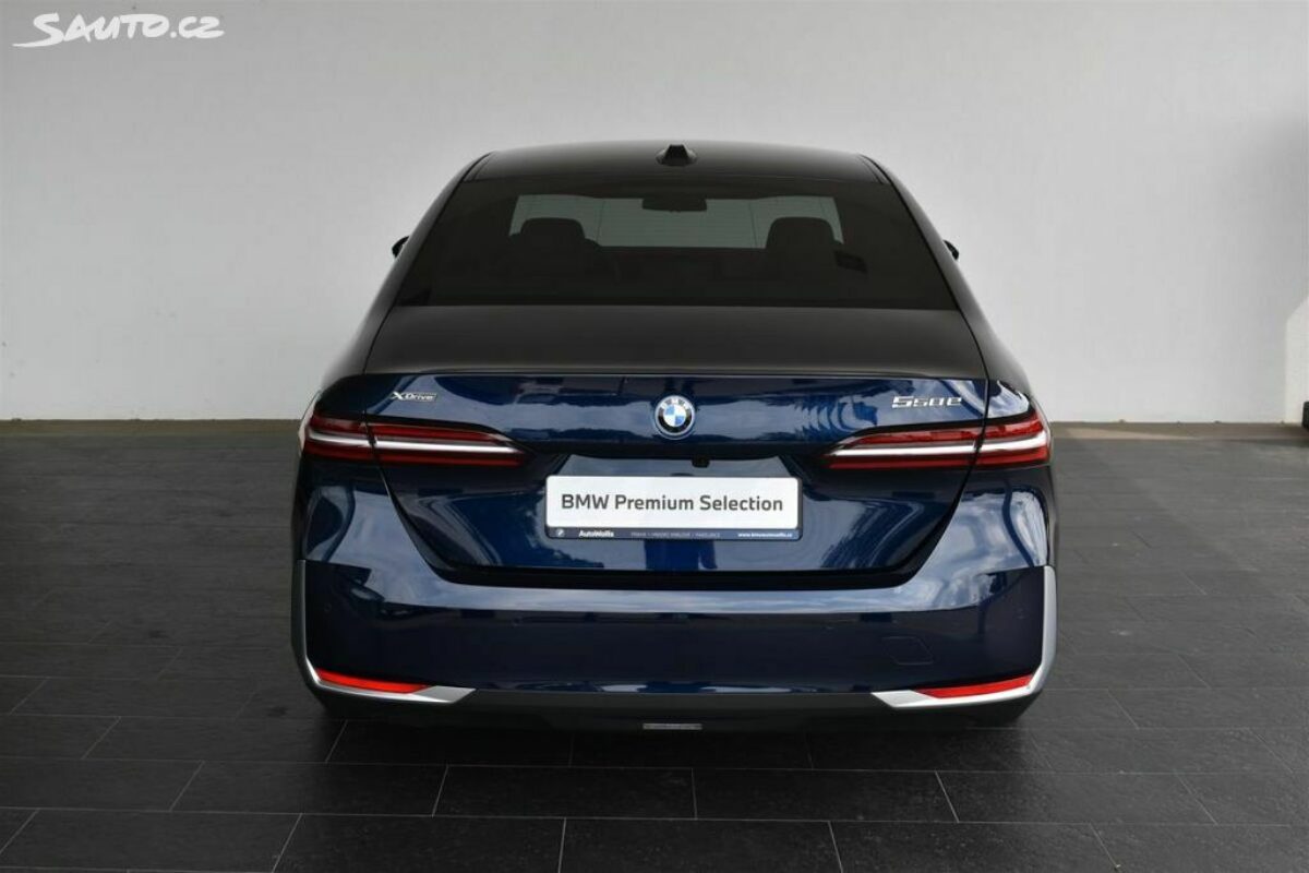 Fotografie vozu - klik pro zvětšení