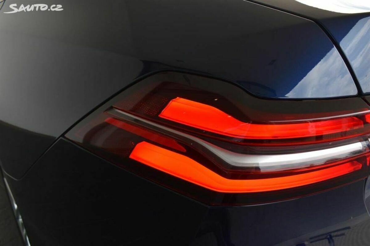 Fotografie vozu - klik pro zvětšení