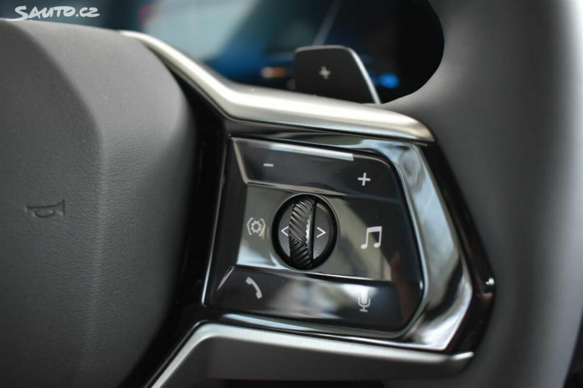 Fotografie vozu - klik pro zvětšení