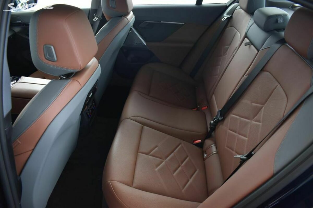 Fotografie vozu - klik pro zvětšení