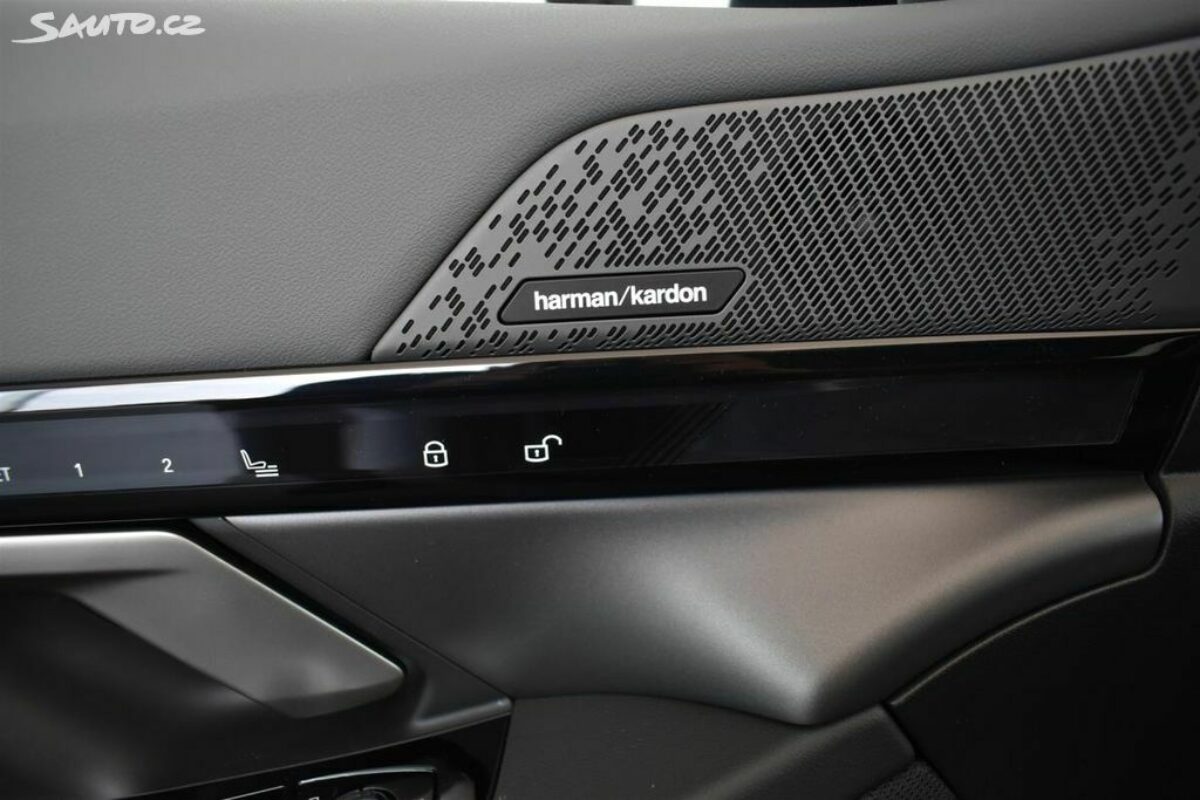 Fotografie vozu - klik pro zvětšení