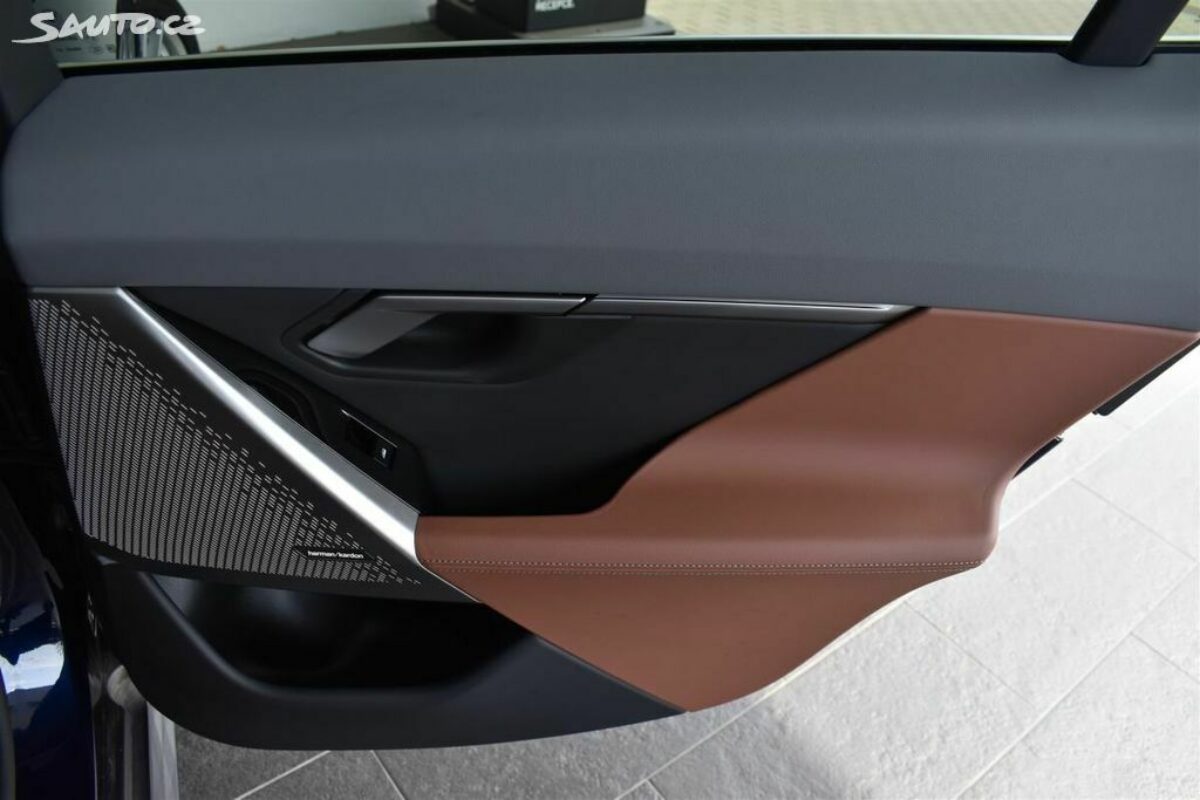 Fotografie vozu - klik pro zvětšení