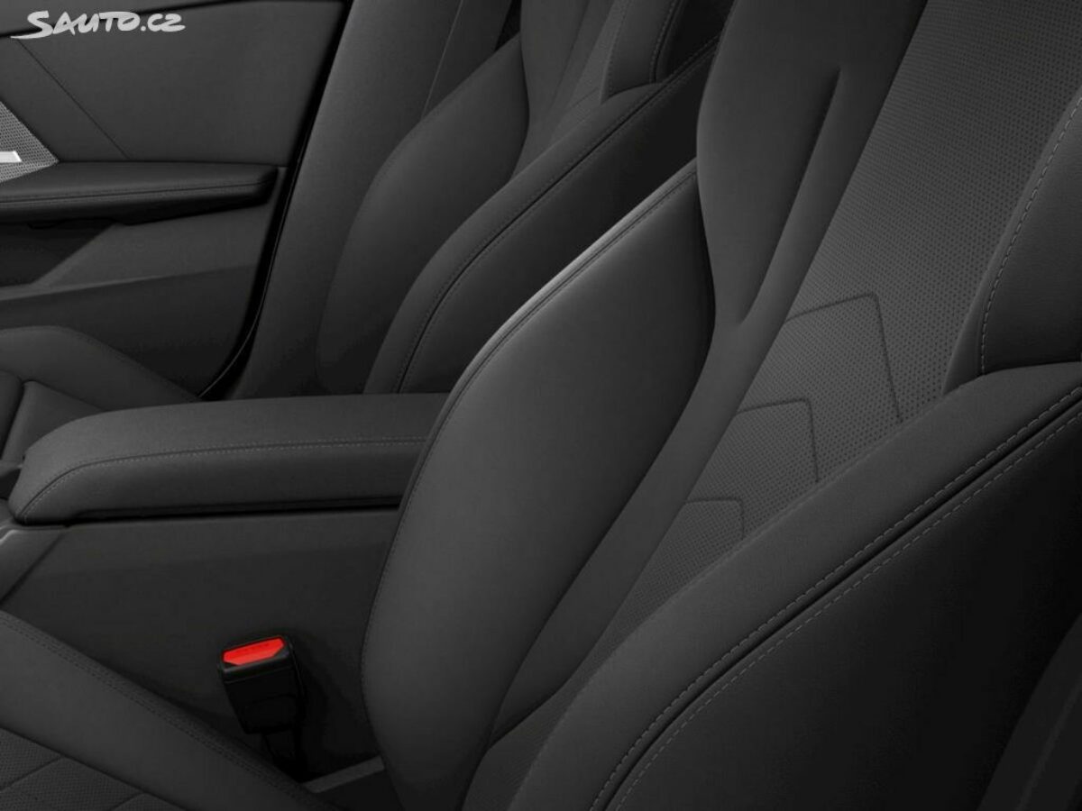 Fotografie vozu - klik pro zvětšení