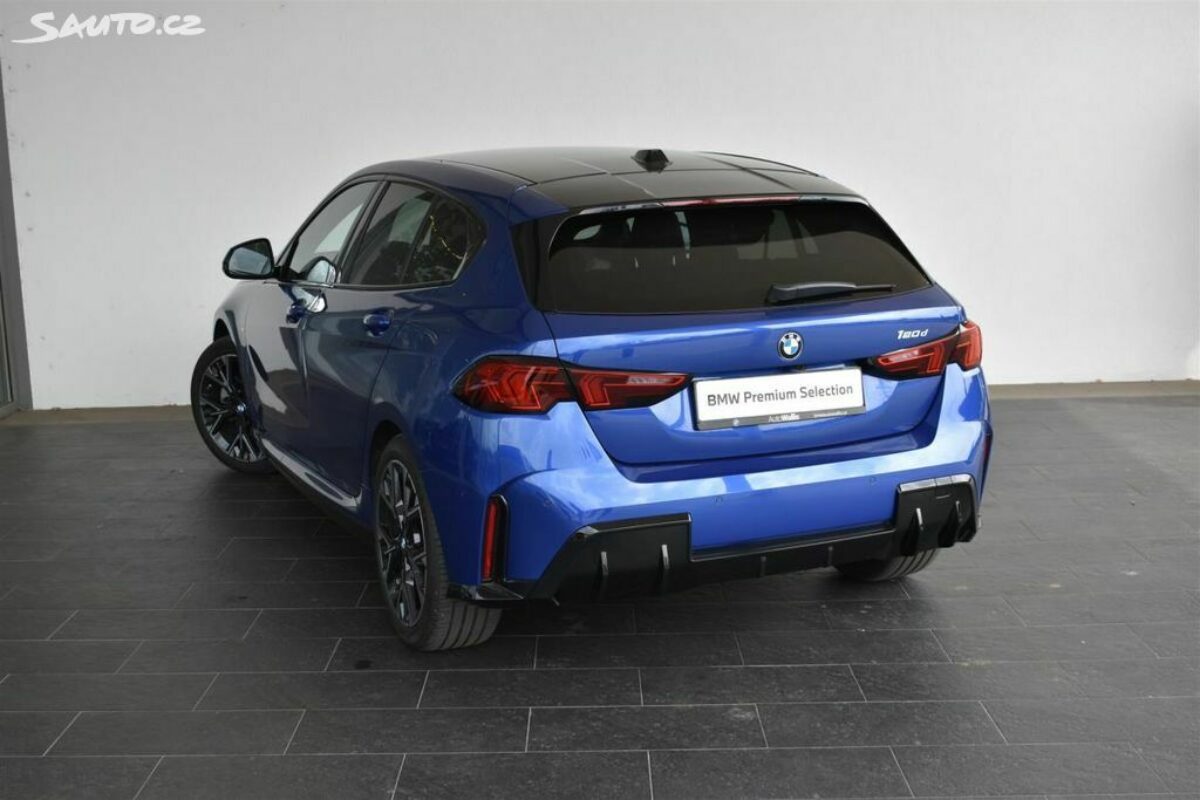 Fotografie vozu - klik pro zvětšení