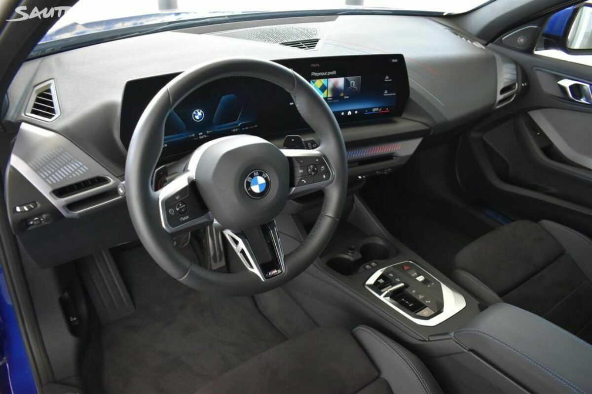 Fotografie vozu - klik pro zvětšení