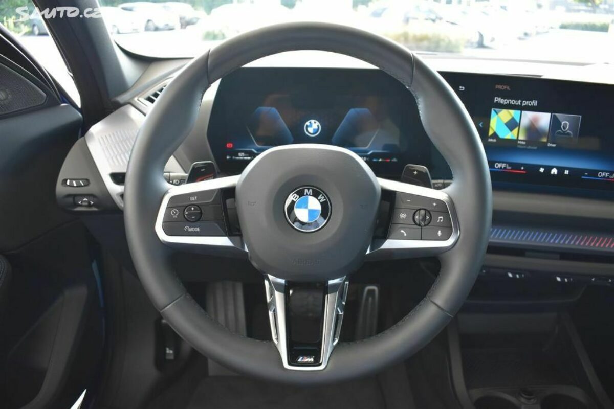 Fotografie vozu - klik pro zvětšení