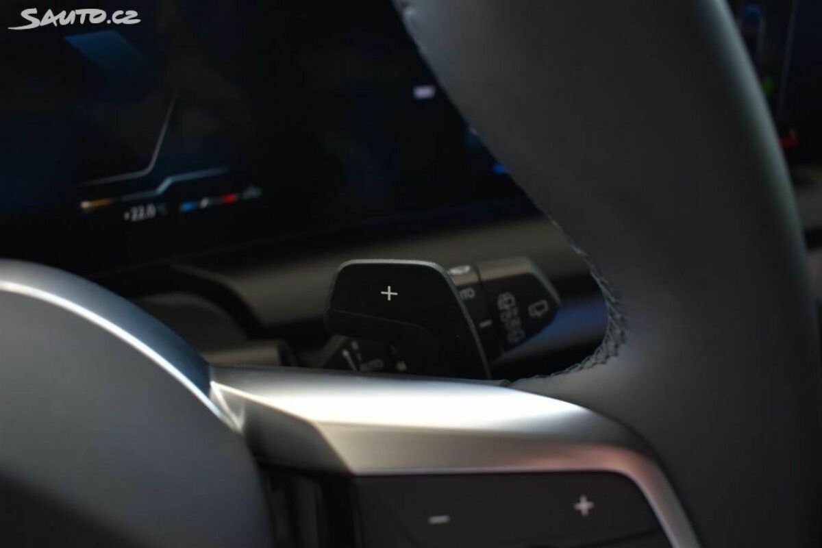 Fotografie vozu - klik pro zvětšení