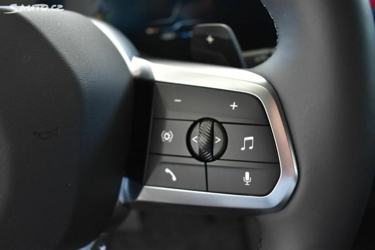 Fotografie vozu - klik pro zvětšení