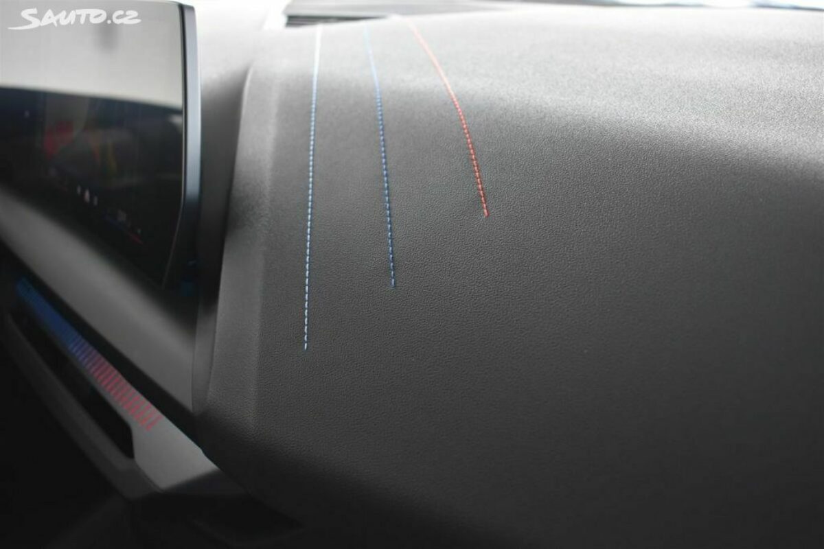 Fotografie vozu - klik pro zvětšení