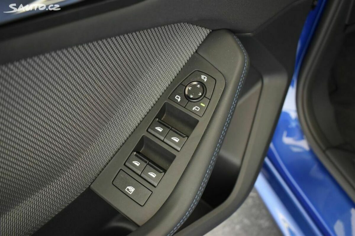 Fotografie vozu - klik pro zvětšení