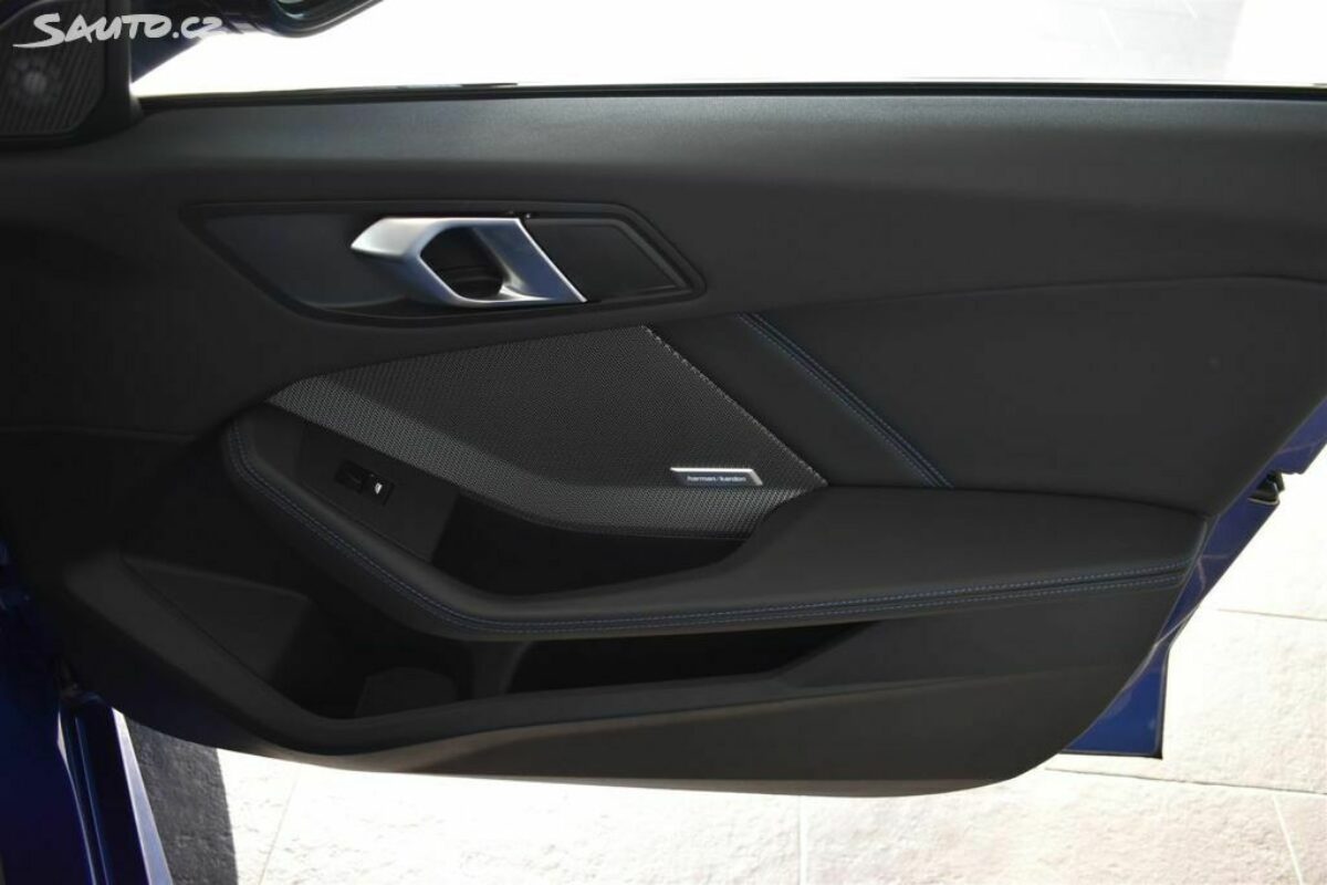 Fotografie vozu - klik pro zvětšení