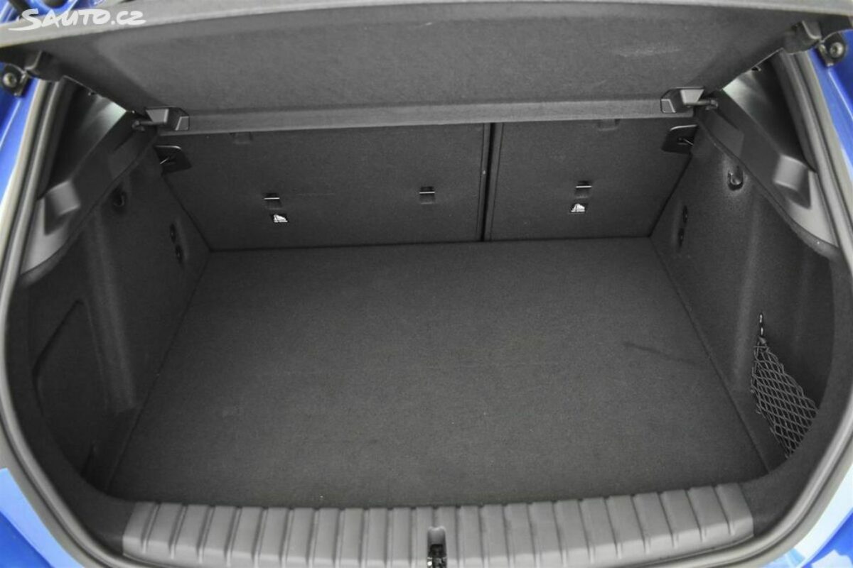 Fotografie vozu - klik pro zvětšení