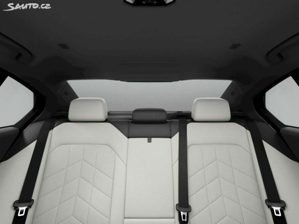 Fotografie vozu - klik pro zvětšení