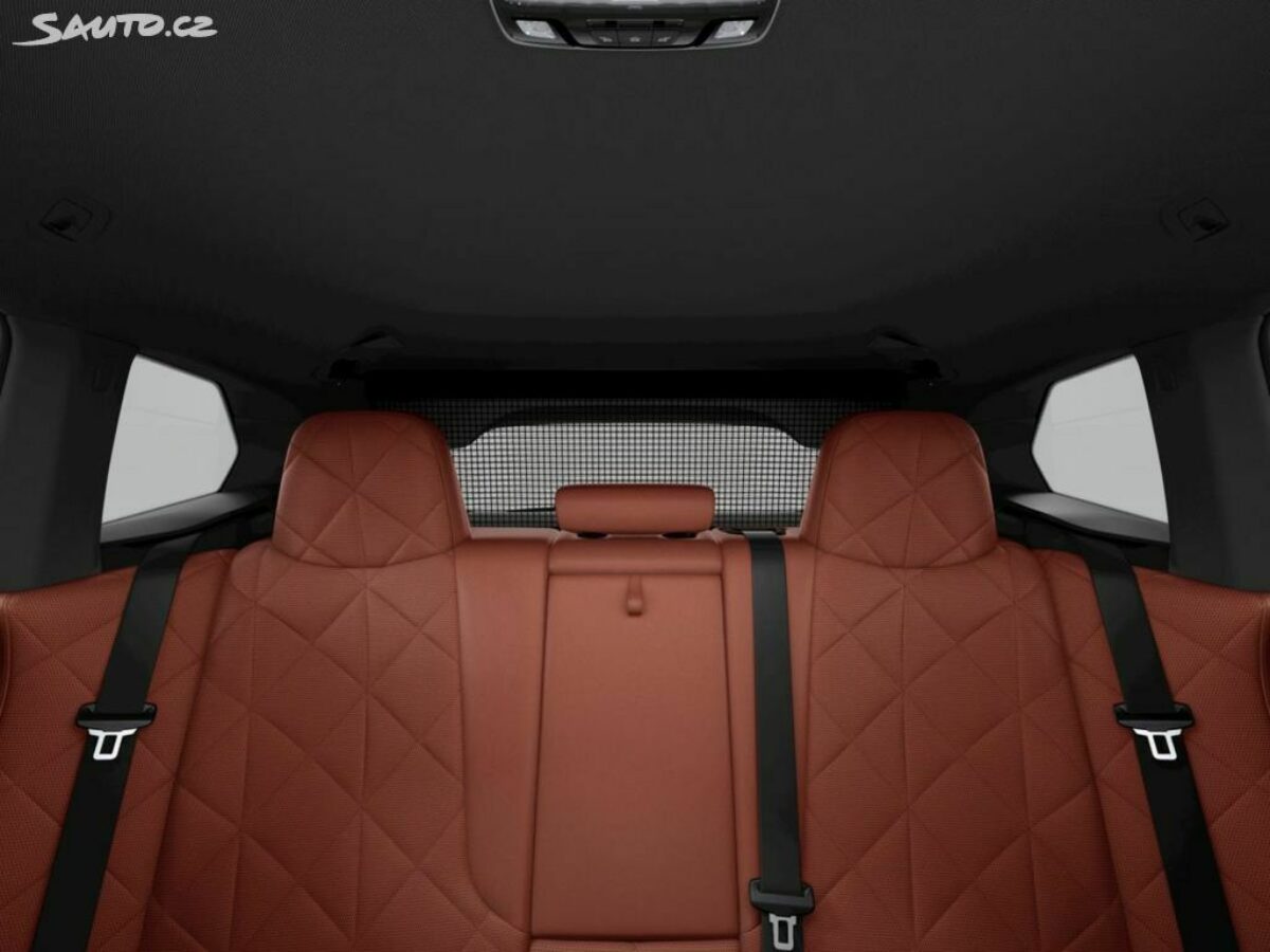 Fotografie vozu - klik pro zvětšení