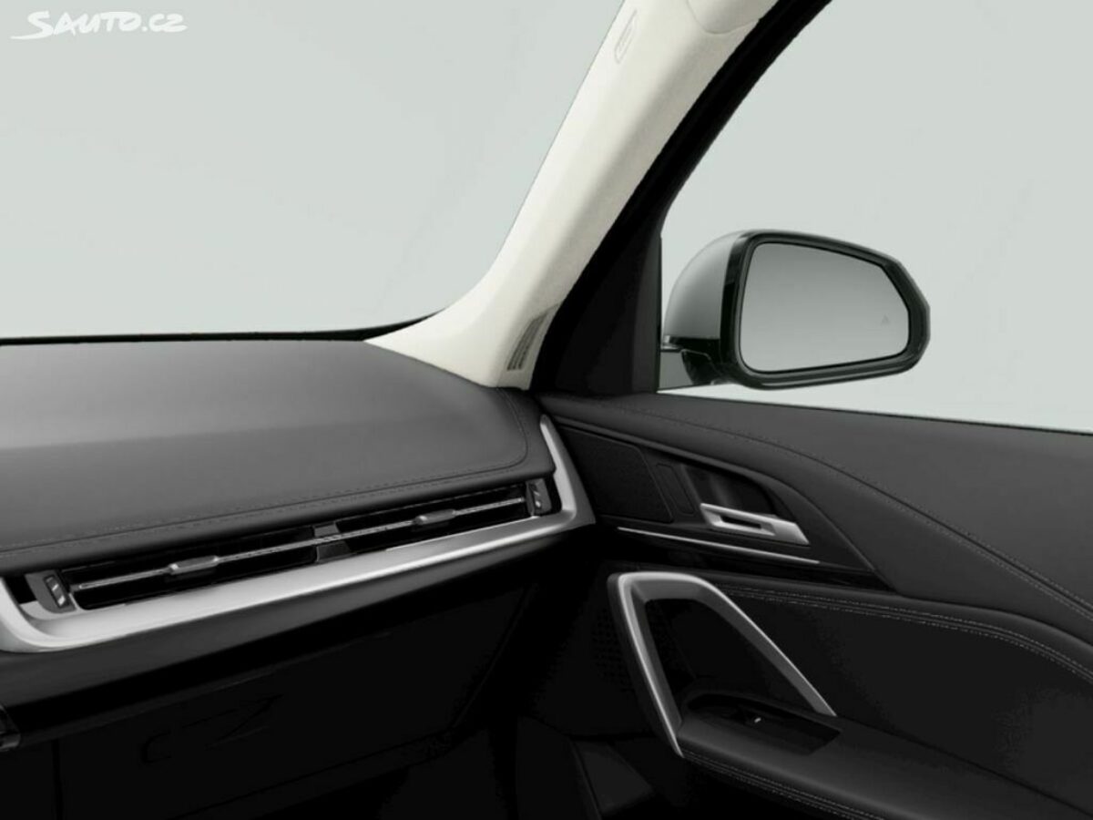 Fotografie vozu - klik pro zvětšení