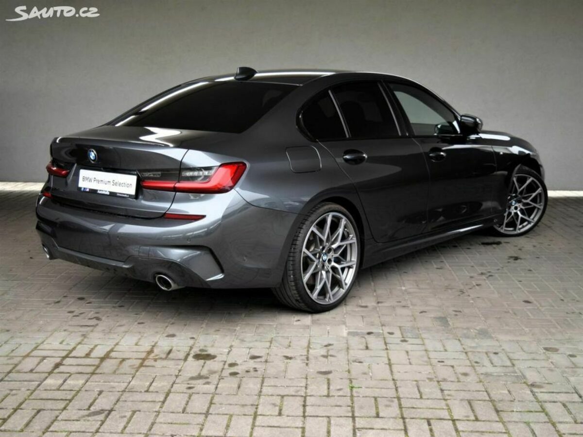 Fotografie vozu - klik pro zvětšení