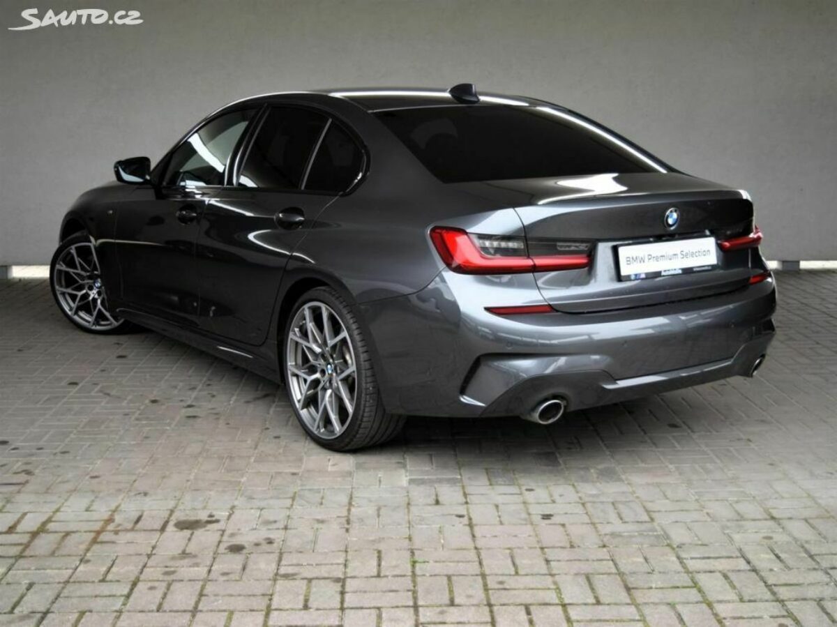 Fotografie vozu - klik pro zvětšení