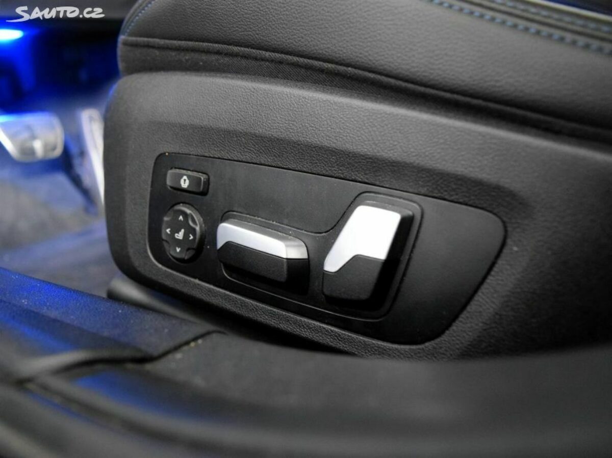 Fotografie vozu - klik pro zvětšení