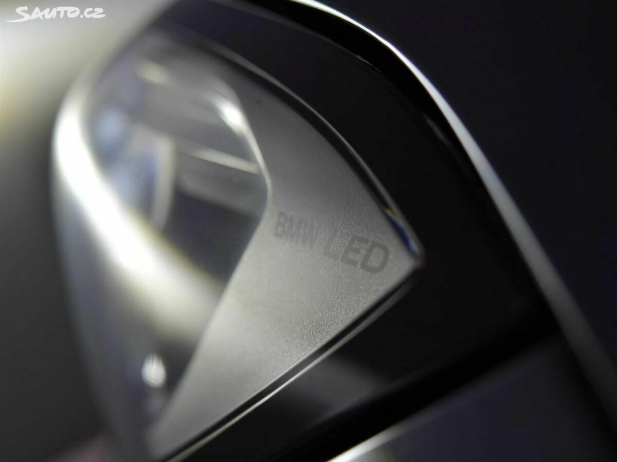 Fotografie vozu - klik pro zvětšení