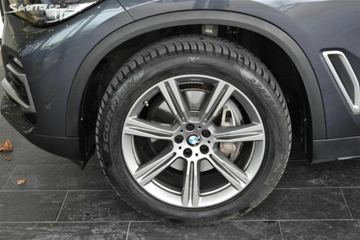 Fotografie vozu - klik pro zvětšení