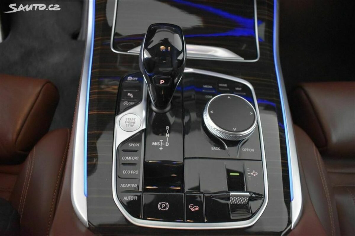 Fotografie vozu - klik pro zvětšení