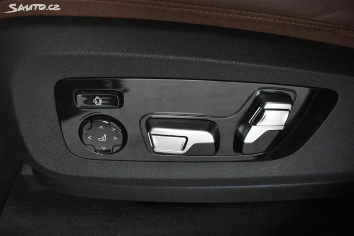 Fotografie vozu - klik pro zvětšení