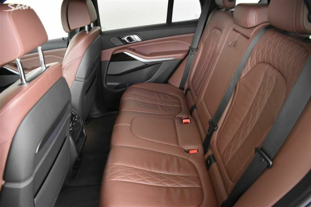 Fotografie vozu - klik pro zvětšení