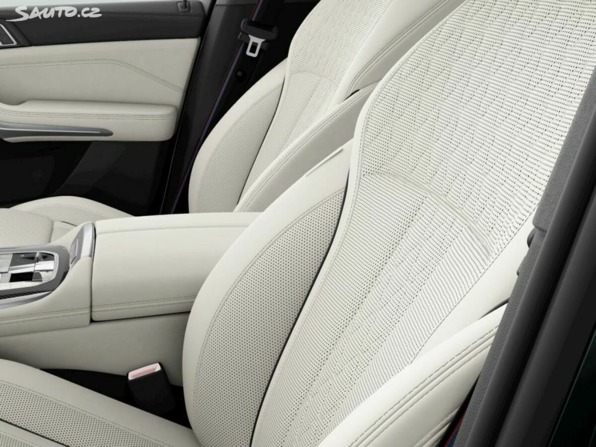 Fotografie vozu - klik pro zvětšení