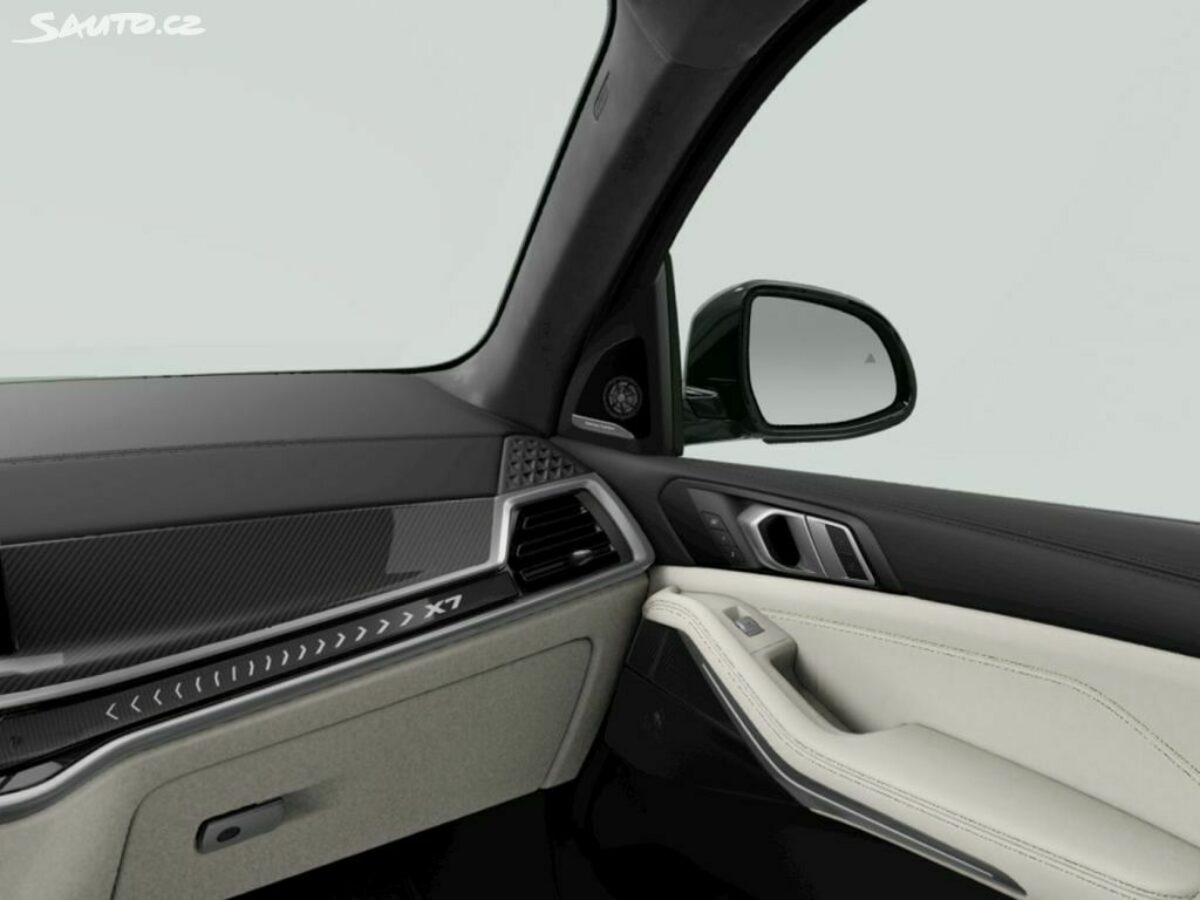 Fotografie vozu - klik pro zvětšení